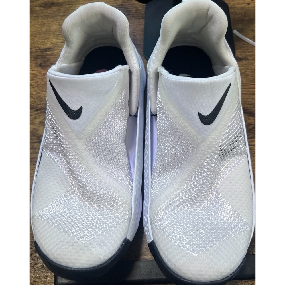 Nike Go FlyEase Easy On/Off Running Shoes White/Black DR5540-102 SIze 5.5